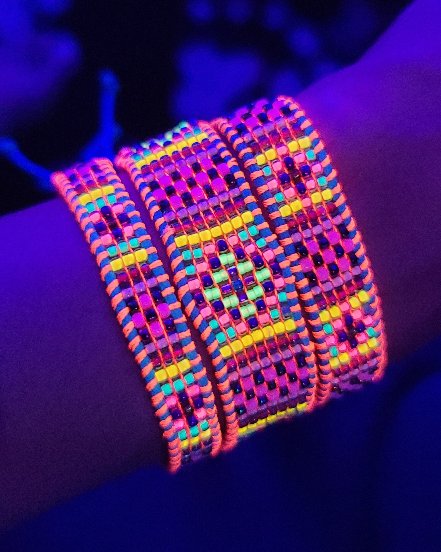 Beaded Rainbow blue Mosaic bracelet Calitrendz by Tiffany Creek black light UV reactive