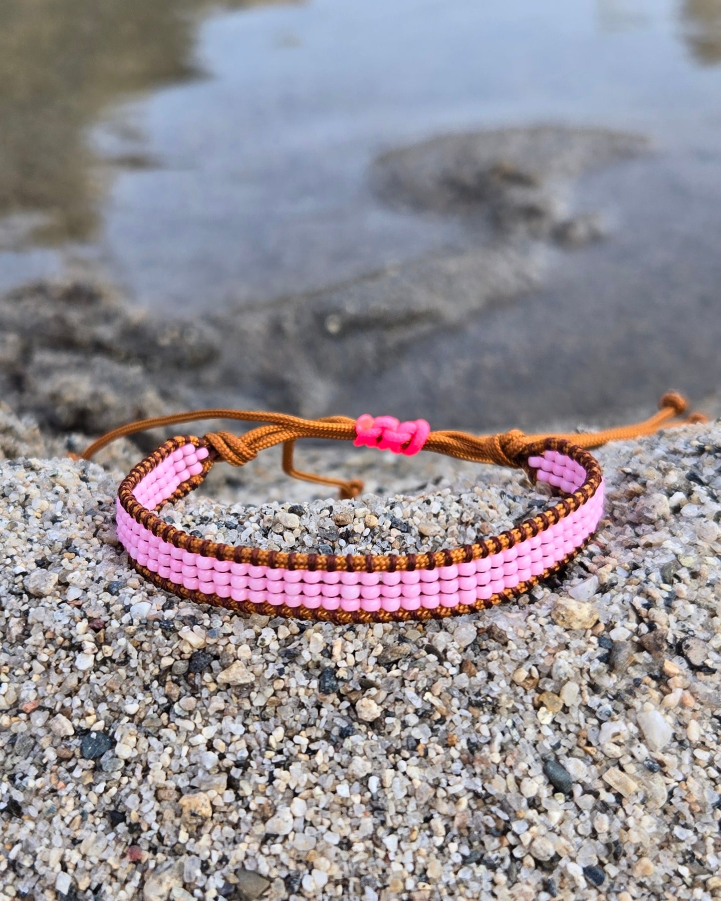 Beaded pink and Brown bracelet calitrendz by Tiffany Creek