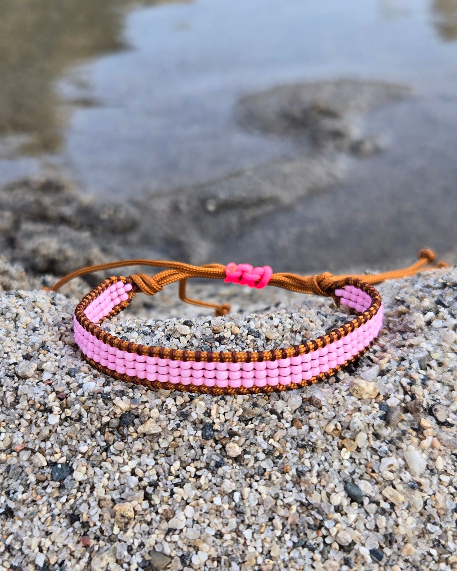 Beaded pink and Brown bracelet calitrendz by Tiffany Creek