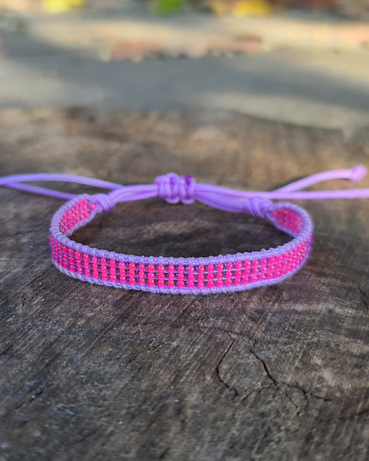 beaded lilac pink bracelet UV reactive black light Calitrendz by Tiffany Creek